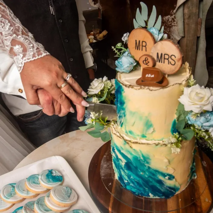 Blue marble Mr and Mrs wedding cake